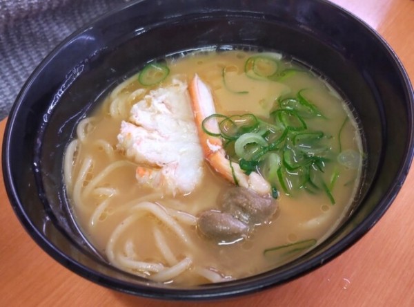 「カニの味噌ラーメン」@スシロー 山形北店の写真