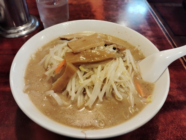 「味噌ラーメン　　820円」@ビックラーメン 虎ノ門店の写真