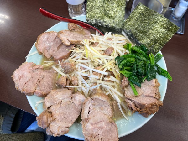 「ネギチャーシューメン中盛固め1300円」@ラーメンショップ 二ツ橋店の写真