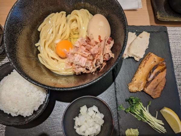「特製たまごかけ麺」@麺屋 二二一の写真