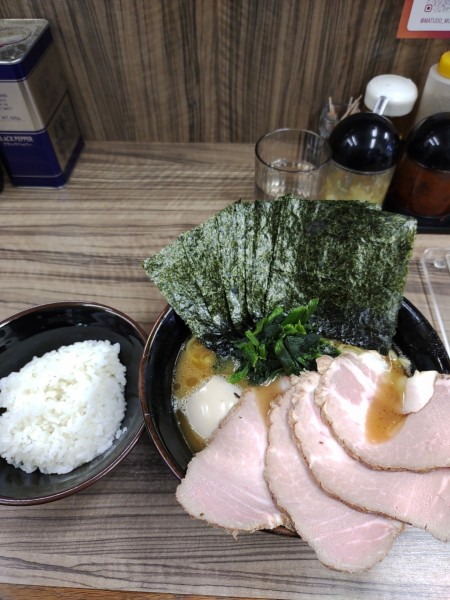 「のり玉チャーシューラーメン」@横浜家系ラーメン武蔵家 松戸店の写真