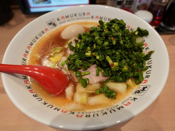 「おいしいラーメン 麺硬め＋サービス煮玉子」@どうとんぼり神座 浅草ROX3G店の写真