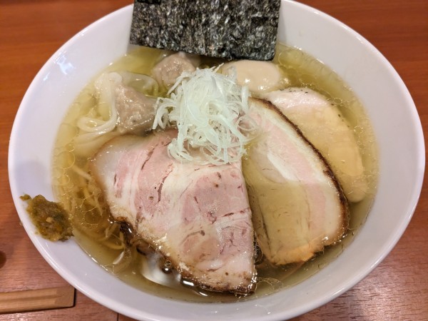 「特製塩ラーメン」@自家製手もみ麺 鈴ノ木の写真