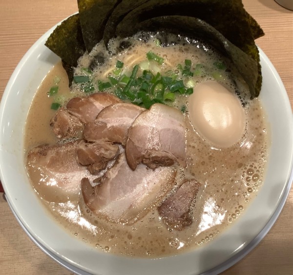 「MAXラーメン」@釜焚きとんこつ がっとん 町田店の写真