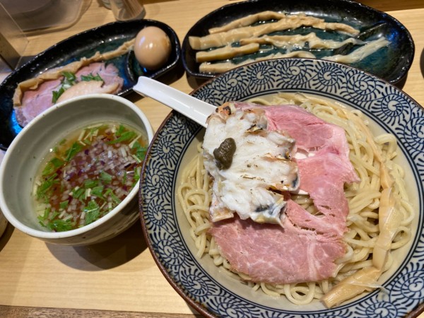 「特製ずわい蟹つけ麺＋メンマ」@鴨と蟹 中華そば 燈 登戸店の写真