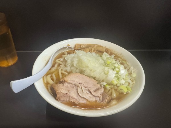 「あご煮干し豚骨ラーメン」@ラーメン一心の写真