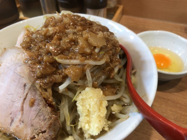「豚ラーメン（醬油）＋生卵」@ラーメン豚壱の写真