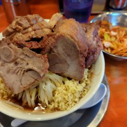 ラーメン にくまみれ