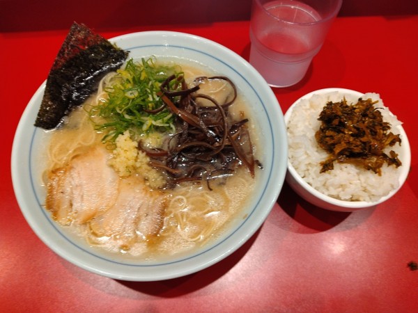 「本場博多ラーメン￥650+無料ライス」@本場博多ラーメン せまかっちゃん 神田店の写真