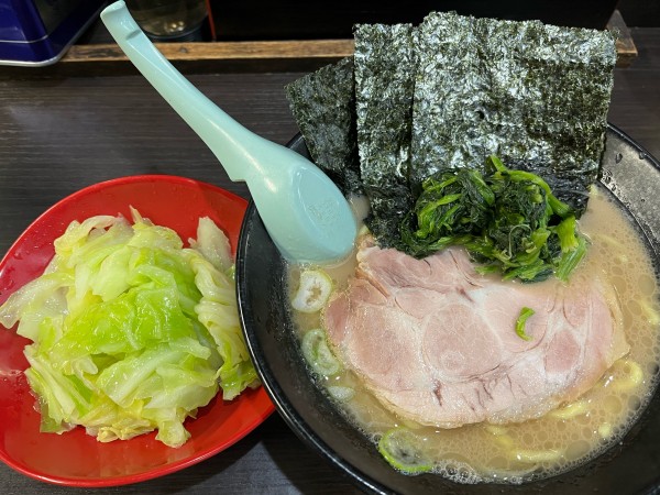 「塩豚骨キャベツ」@らーめん家 せんだい 鶴ヶ峰本店の写真