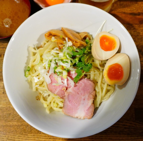 「油そば＋味玉＋生玉子＋生ビール」@燦燦斗の写真