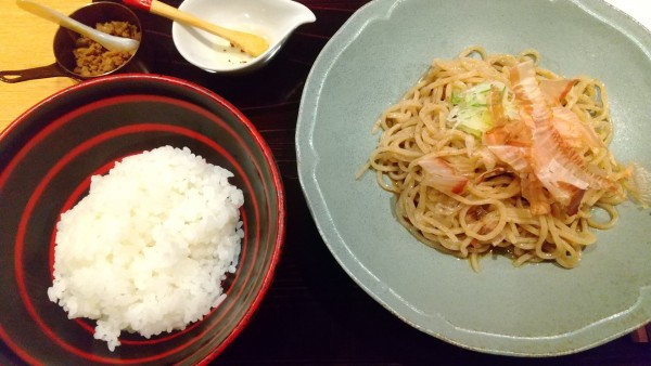 「おろしそば(冷)+ごはん・鶏そぼろ付き(¥600+150)」@麺 みつヰの写真