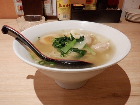 「香港ワンタン麺　塩」@香港市場 巣鴨店の写真