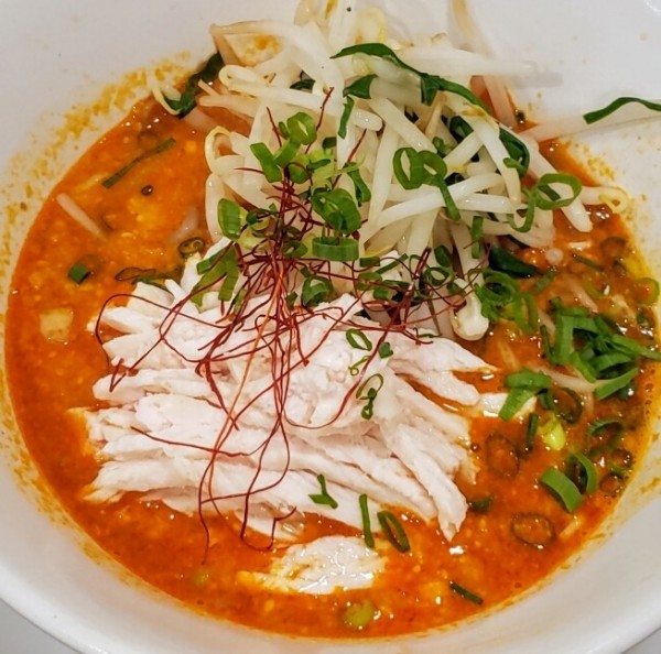 「鶏絲担々麺￥990＋ライス￥110」@CHINESE DINING 瑞の写真