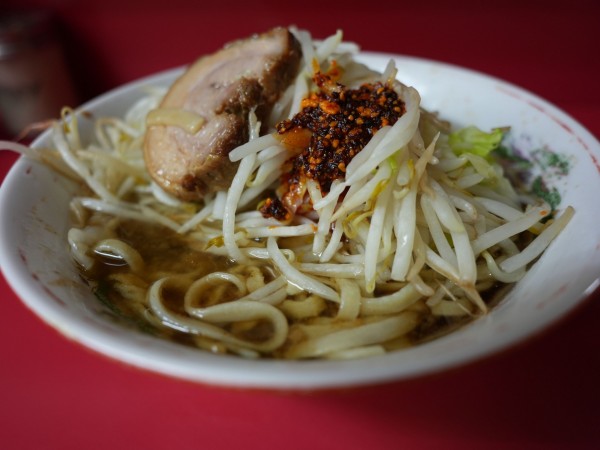 「大 辣油」@ラーメン二郎 千住大橋駅前店の写真