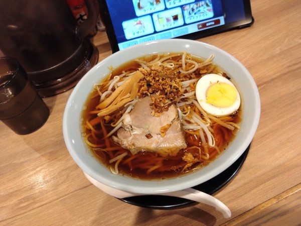 「限定 揚げネギラーメン 900円」@青森食堂の写真