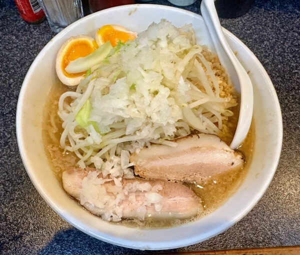 「正油ラーメン(豚5枚)+味付玉子」@らうめん さぶ郎の写真