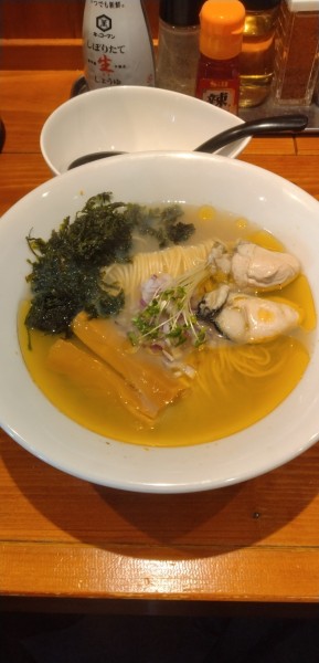 「(限定)柚子香る牡蠣塩そば＋和え玉(牡蠣クリーム)」@麺屋 真心の写真