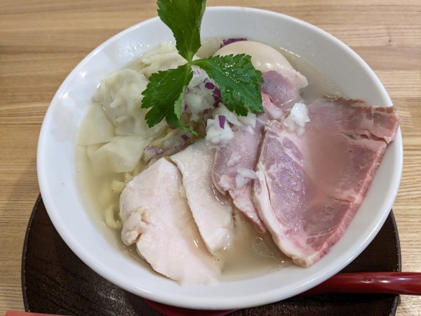 「特製 白だし しなそば」@手打ち正麺 Hachimitsuの写真