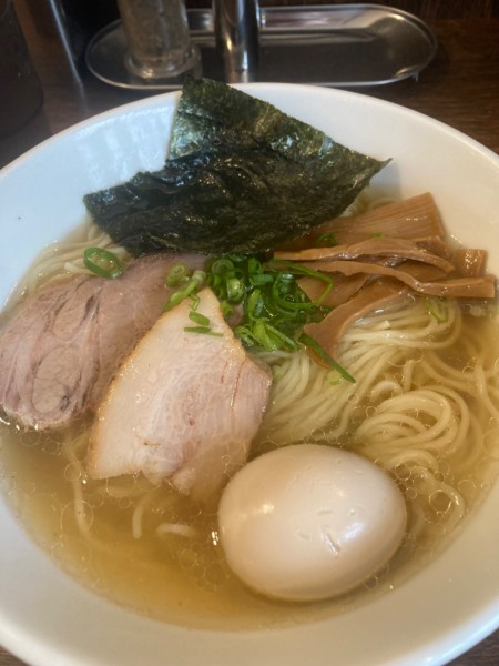 「味玉白醤油ラーメン」@自家製麺 コトホギの写真