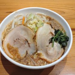 デカ盛りラーメン