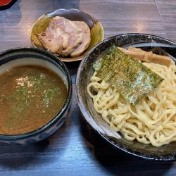 濃厚魚介つけ麺・（中）、炙り焼豚