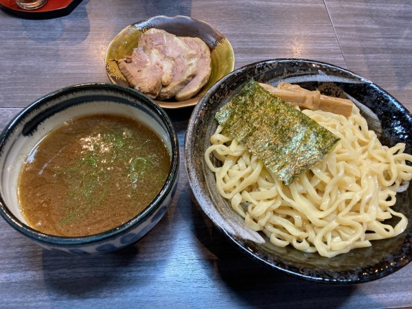 「濃厚魚介つけ麺・（中）、炙り焼豚」@麺家 大森の写真