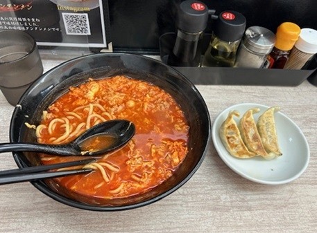 「みそタンタンメン＋餃子セット  肉ダブル　1,300円。」@中華 タンタンメン 金家 南本宿店の写真