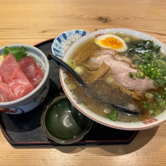 マグロ食堂 いさまる屋の画像