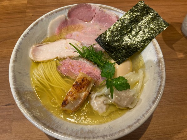 「特上塩らぁめん」@Japanese Ramen 五感の写真