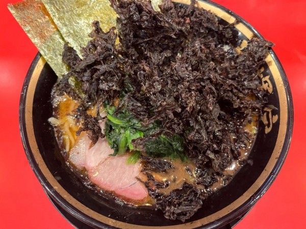 「朝ラーメン(並)680円＋岩のり200円」@横浜家系ラーメン 大輝家の写真