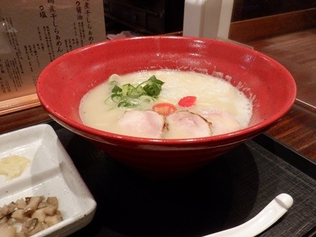 「鶏煮干しらぁめん　〇塩」@麺や いま村の写真