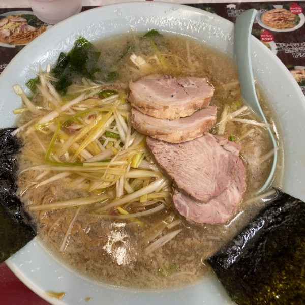 「ネギチャーシューメン1100円」@ラーメンショップ幸手 金田亭の写真