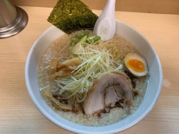 「白ネギらーめん」@ラーメン専科 めん吉の写真