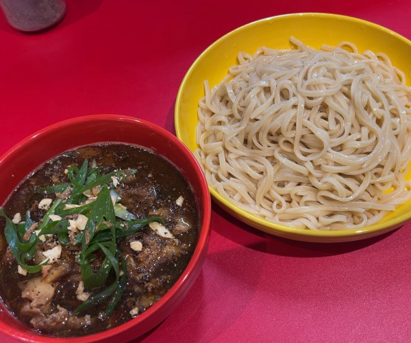 「圧力平麺の醤油馬鹿つけ麺（1500円）」@スター☆ラーメンの写真