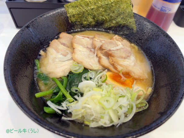 「醤油そば(850円)開店記念でチャーシュー無料」@朝霞ラーメン 豚恋食堂の写真