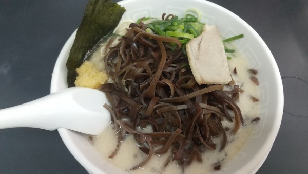 「キクラゲラーメン( ¥700)」@博多天神 お茶の水店の写真