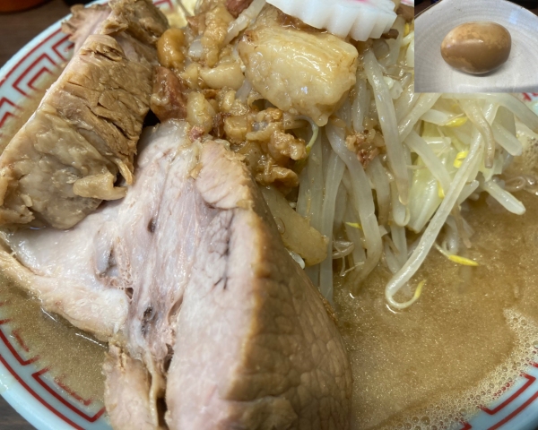 「ラーメン(ミニ)+豚玉+ニンニク」@麺屋 神工の写真