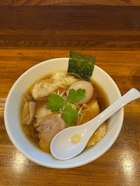 「特製中華そばしょうゆ大盛り」@中華そば あら井の写真