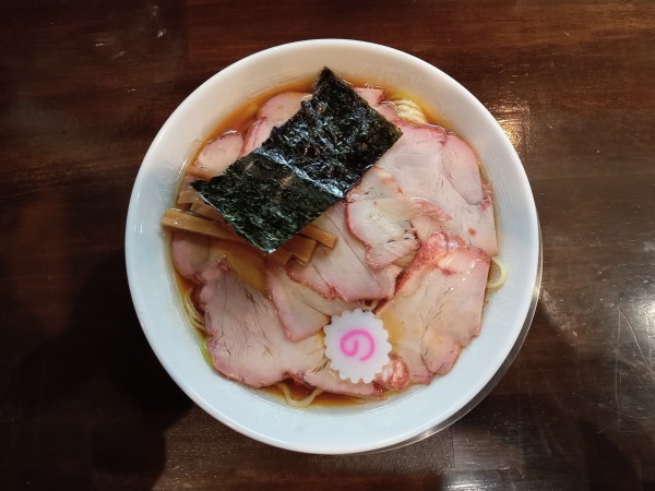 「東京醤油ラーメン+焼豚増」@自家製麺 うるちの写真
