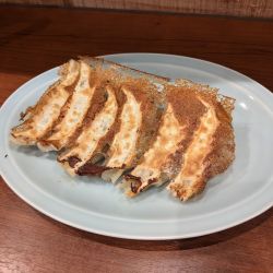 ギョーザ：400円