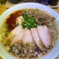背油醤油ラーメン