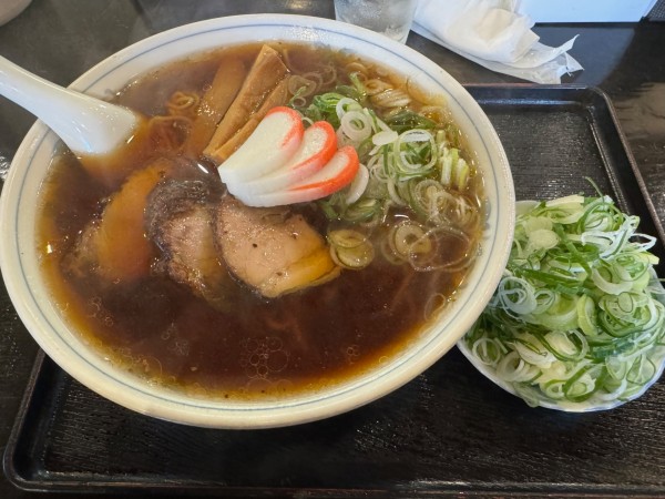 「中華そば　大盛り　ネギ増し」@大石家 伊那店の写真