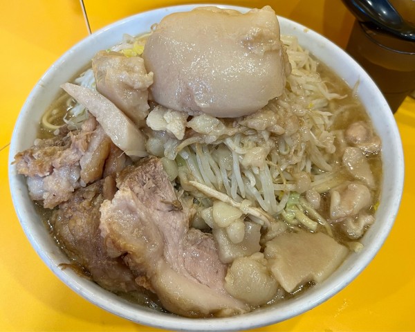 「大ラーメン 麺増し800g」@ラーメン二郎 八王子野猿街道店2の写真