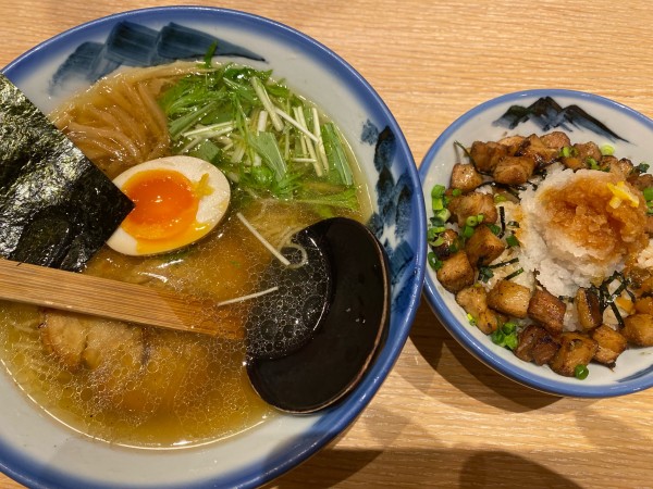 「柚子塩らーめん炙りコロチャーシュー飯セット　1890円」@AFURI グランベリーパーク店の写真