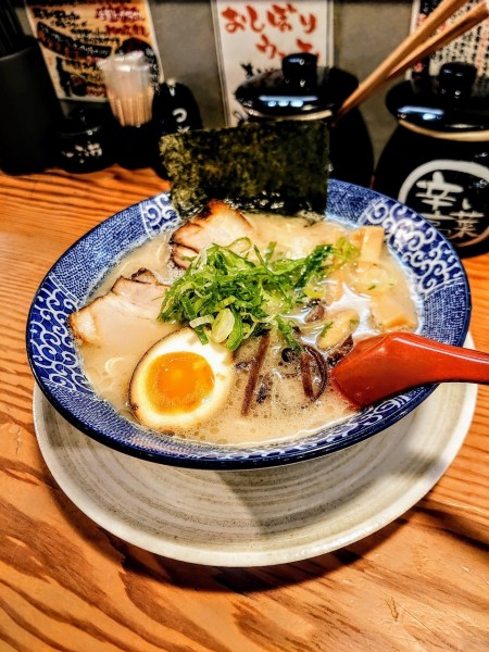 「博多とんこつ全部のせ」@博多ラーメン鶴亀堂 鶴ヶ島店の写真