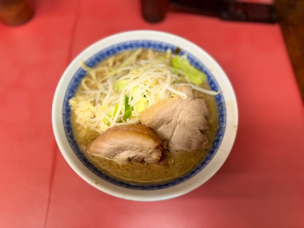 「小ラーメン (麺半分.ヤサイ少なめ.ニンニク少し)850円」@ラーメン二郎 桜台駅前店の写真