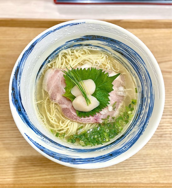 「【限定】帆立と地鶏の潮らぁ麺」@Ramen Suzurunの写真