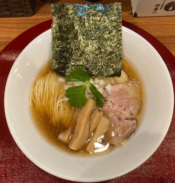 「煮干中華そば 1000円」@煮干し中華蕎麦 彩葉にの写真