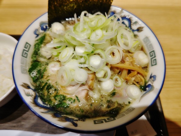 「ニラねぎそば」@舎鈴 入間店の写真